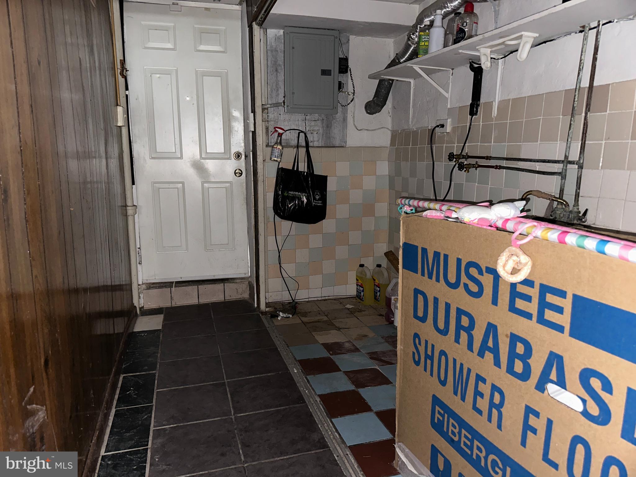 WEST OAK LANE - Residential