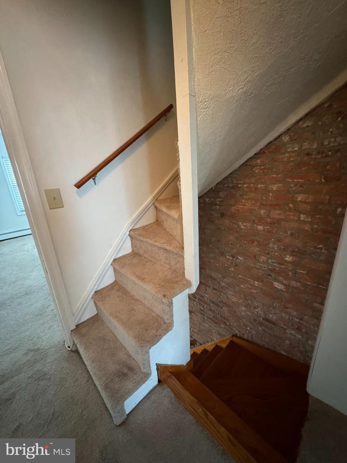 LITTLE ITALY - Residential Lease