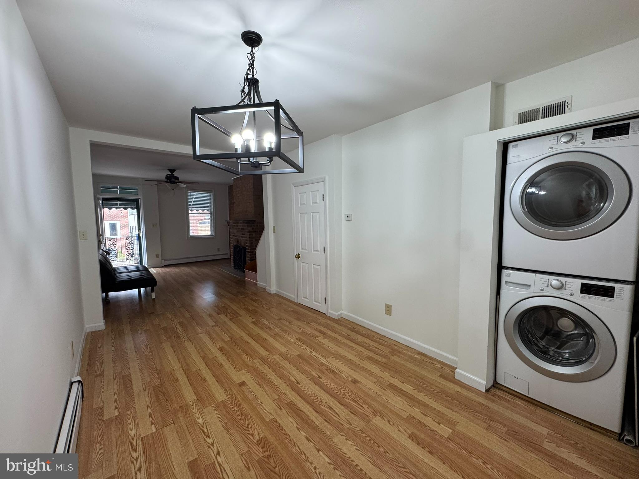 LITTLE ITALY - Residential Lease