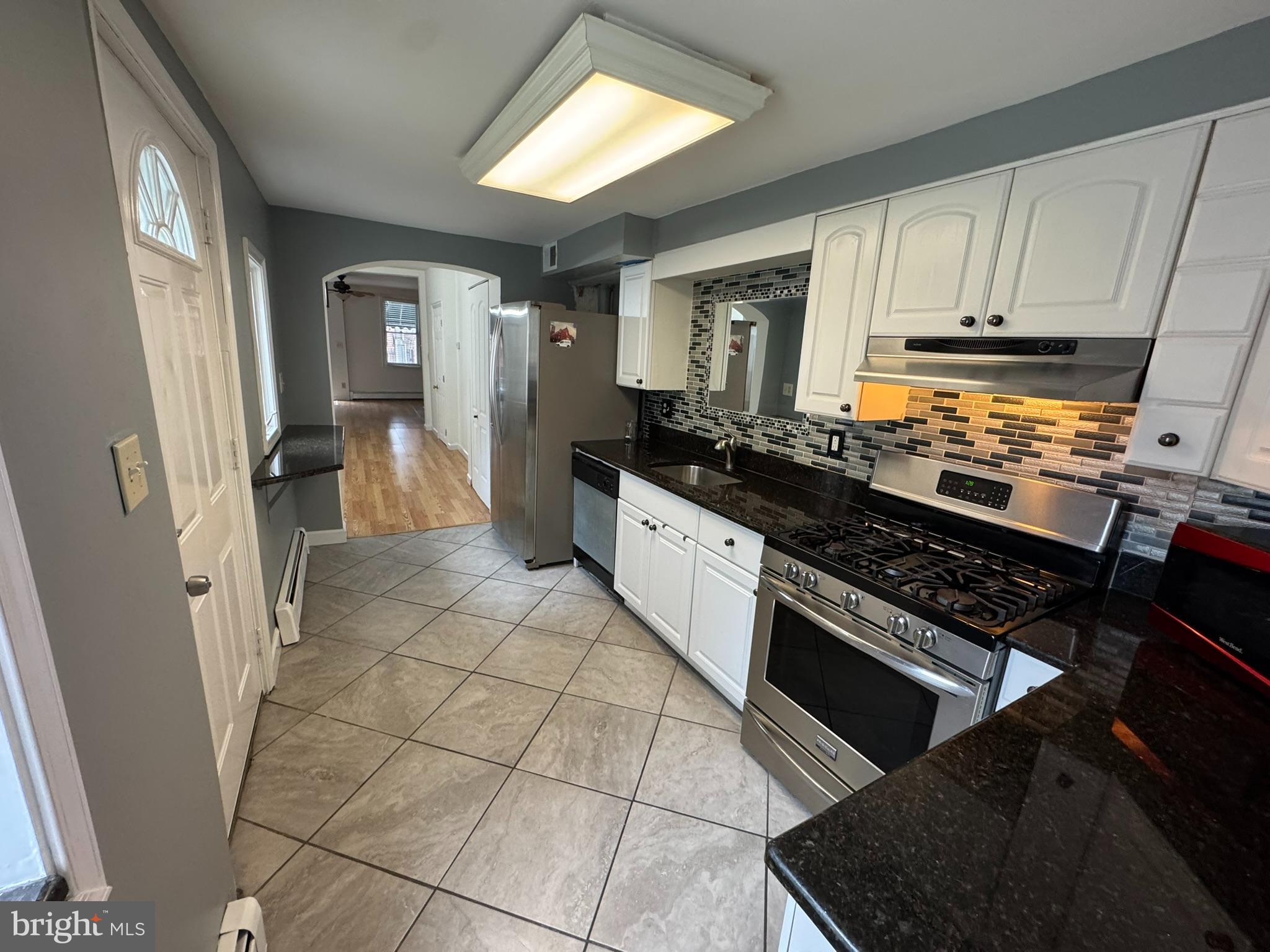 LITTLE ITALY - Residential Lease