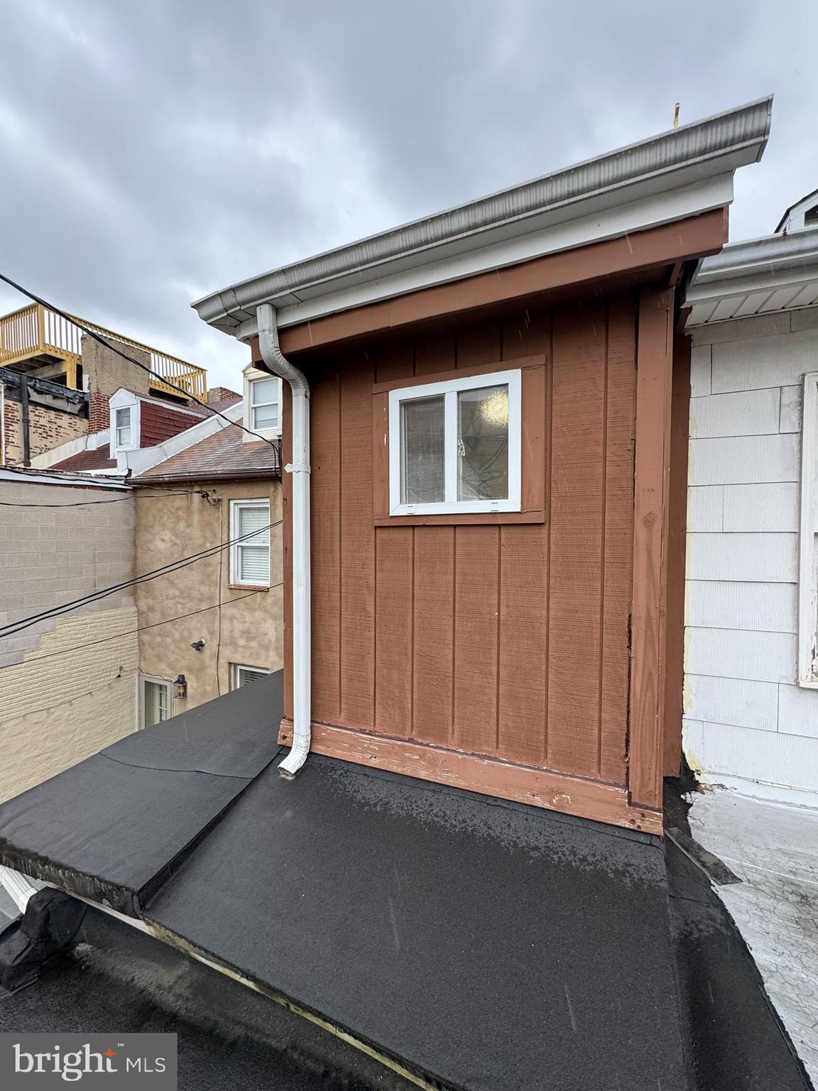 LITTLE ITALY - Residential Lease