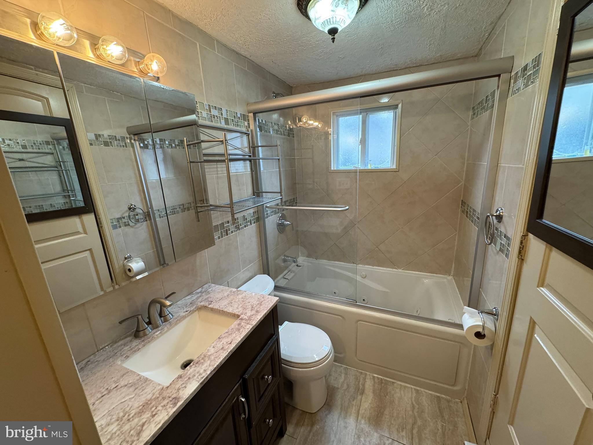 LITTLE ITALY - Residential Lease