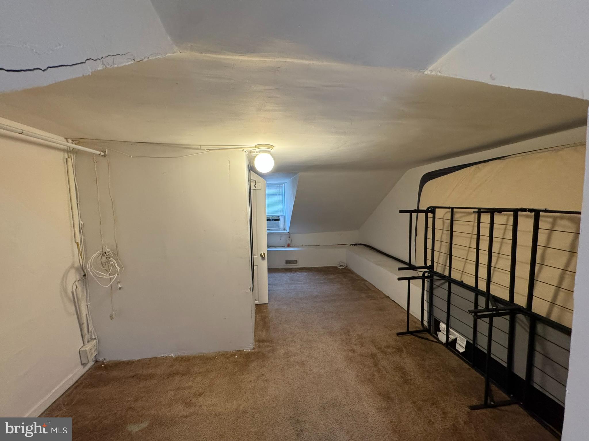 LITTLE ITALY - Residential Lease