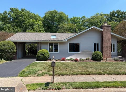 Photo of 35 Biscayne Place, STERLING, VA 20164 (MLS # VALO2123790)