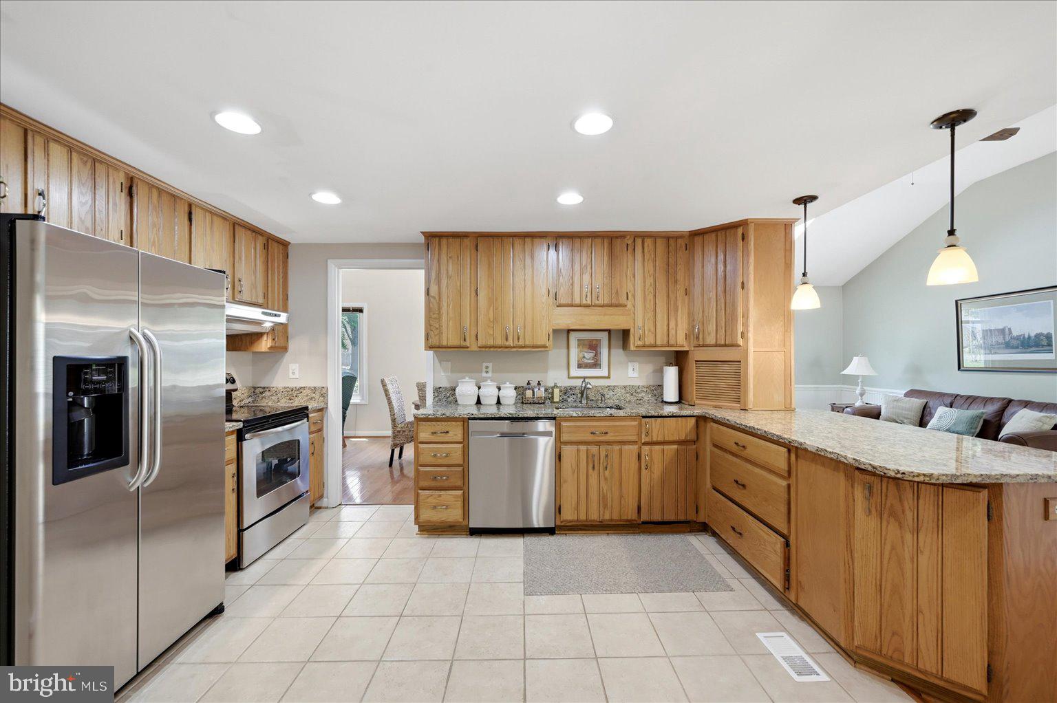 35 BISCAYNE PLACE