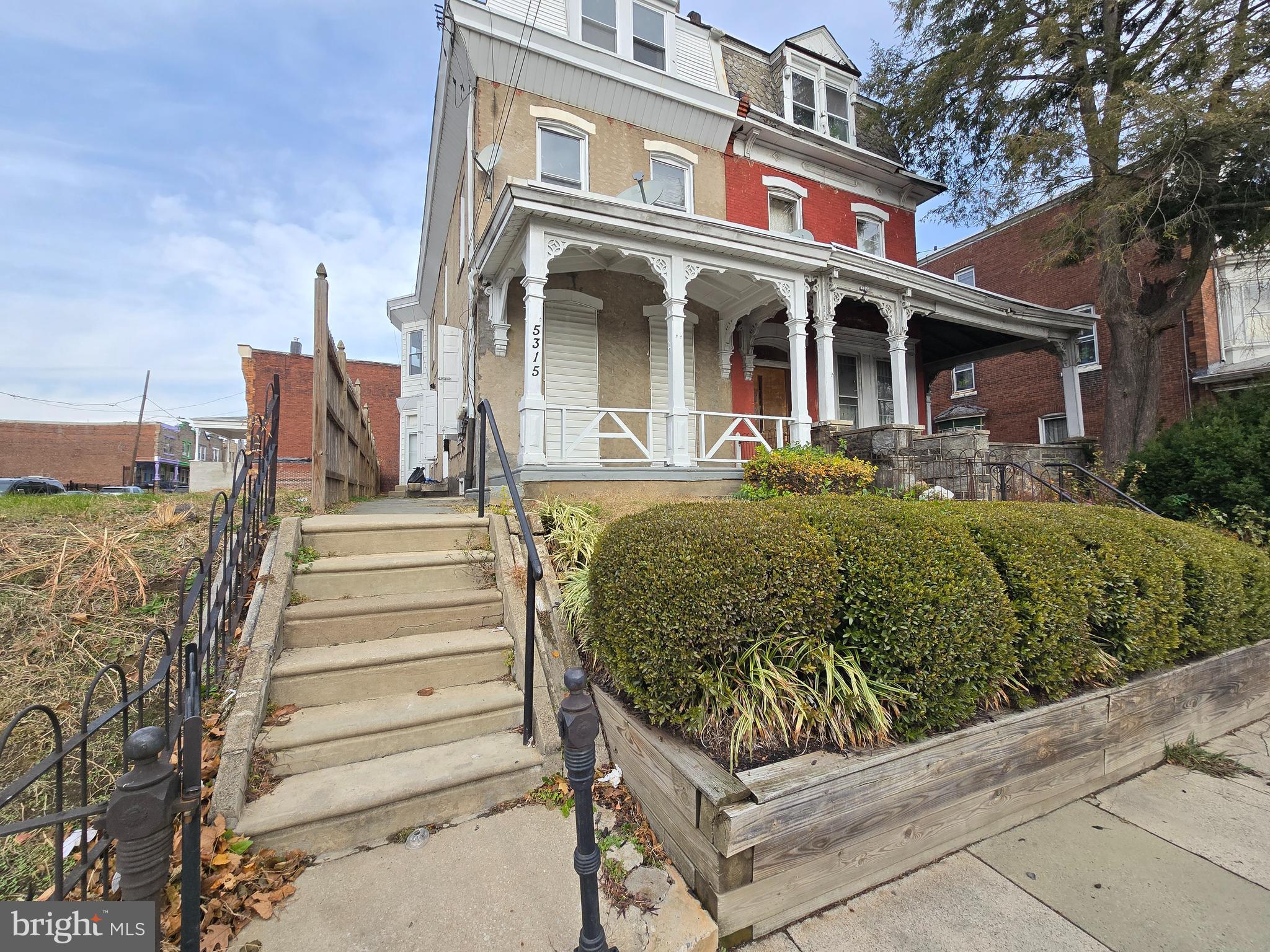 5315 MASTER STREET 2 (SECOND FLOOR)