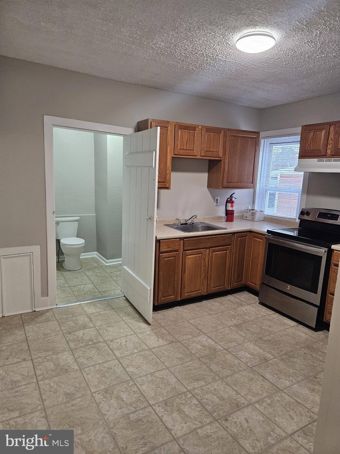 OLD TOWNE - Residential Lease