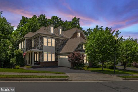 20393 DUNKIRK SQUARE STERLING VA 20165