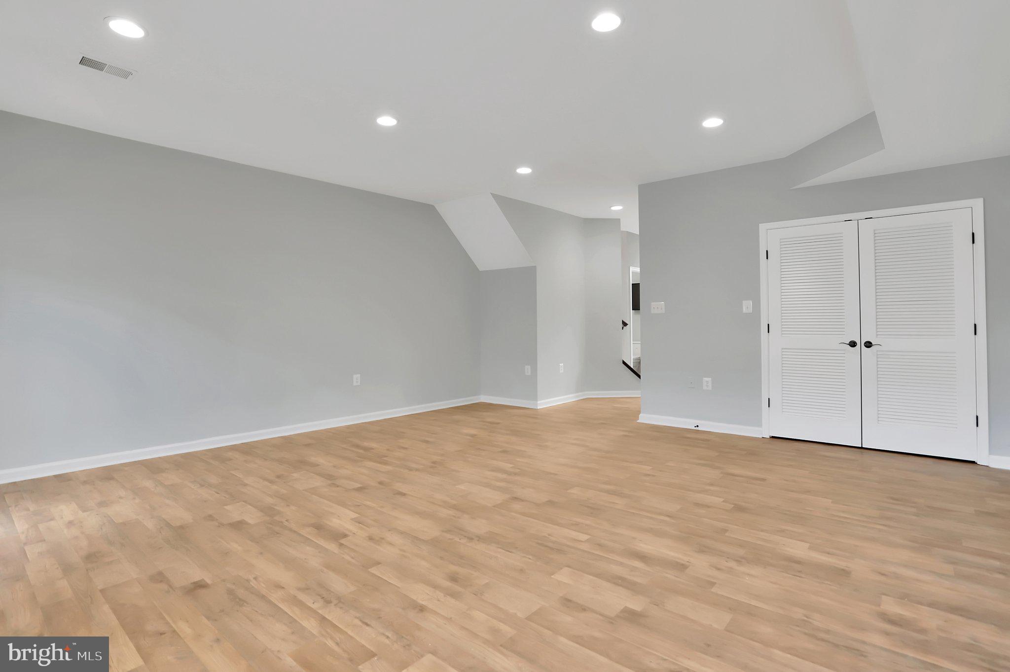 HUNTFIELD - Residential