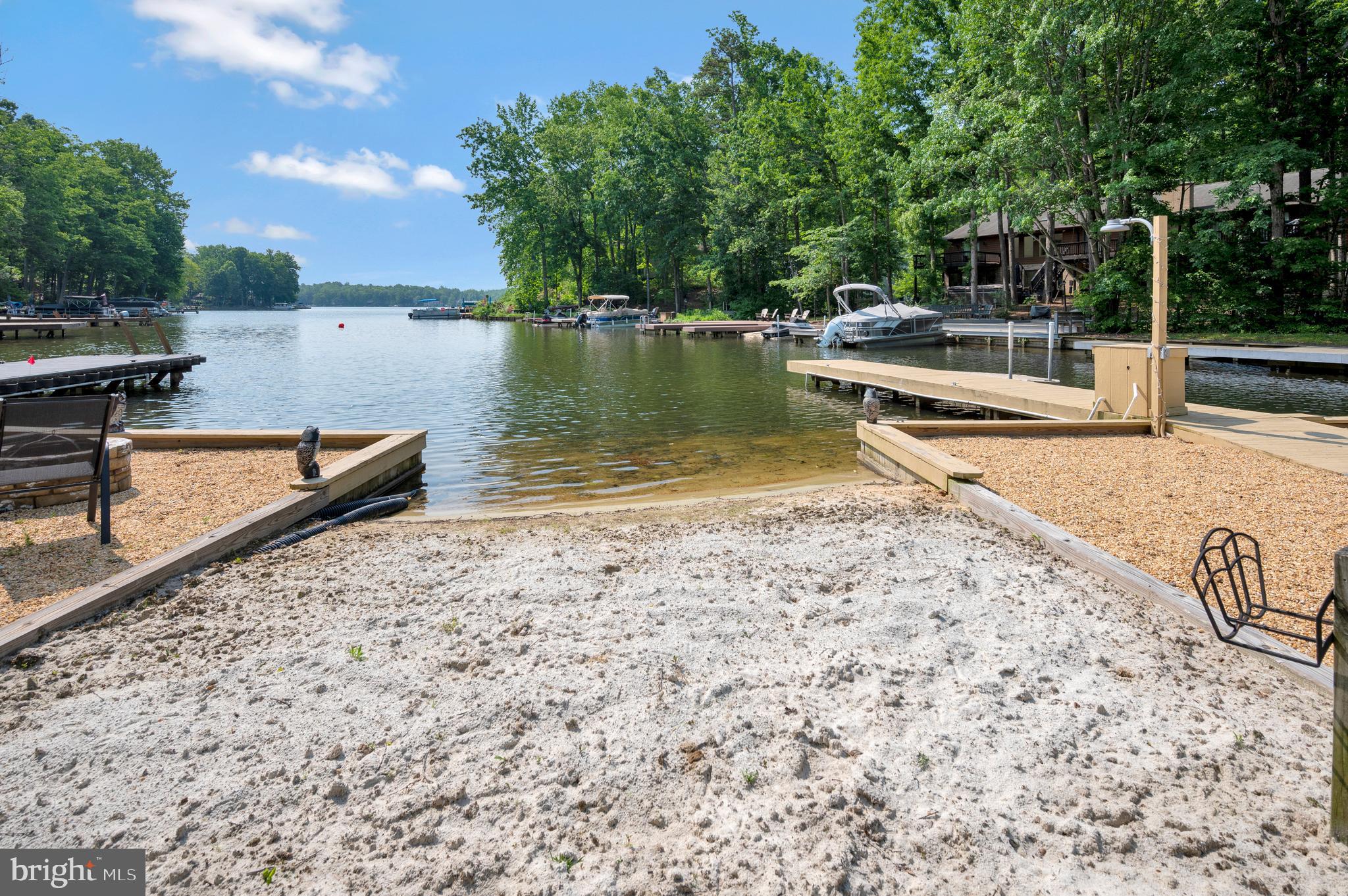 LAKE OF THE WOODS - Residential