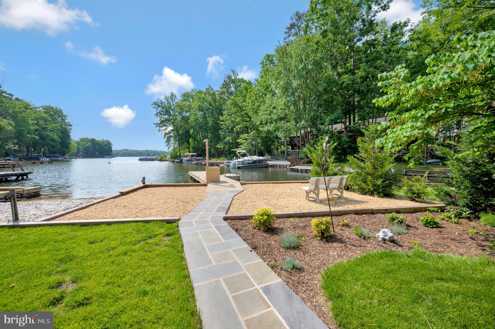 LAKE OF THE WOODS - Residential