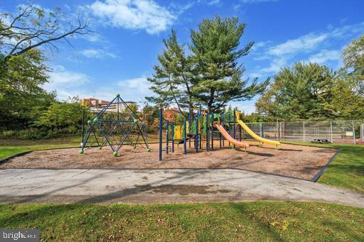 GREEN HILL - Residential