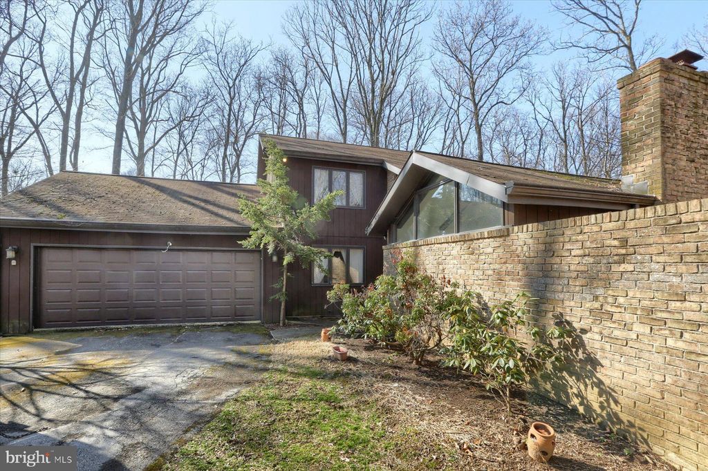 Photo of 33 LAUREL DR, HOLTWOOD, PA 17532 (MLS # PALA2031320)