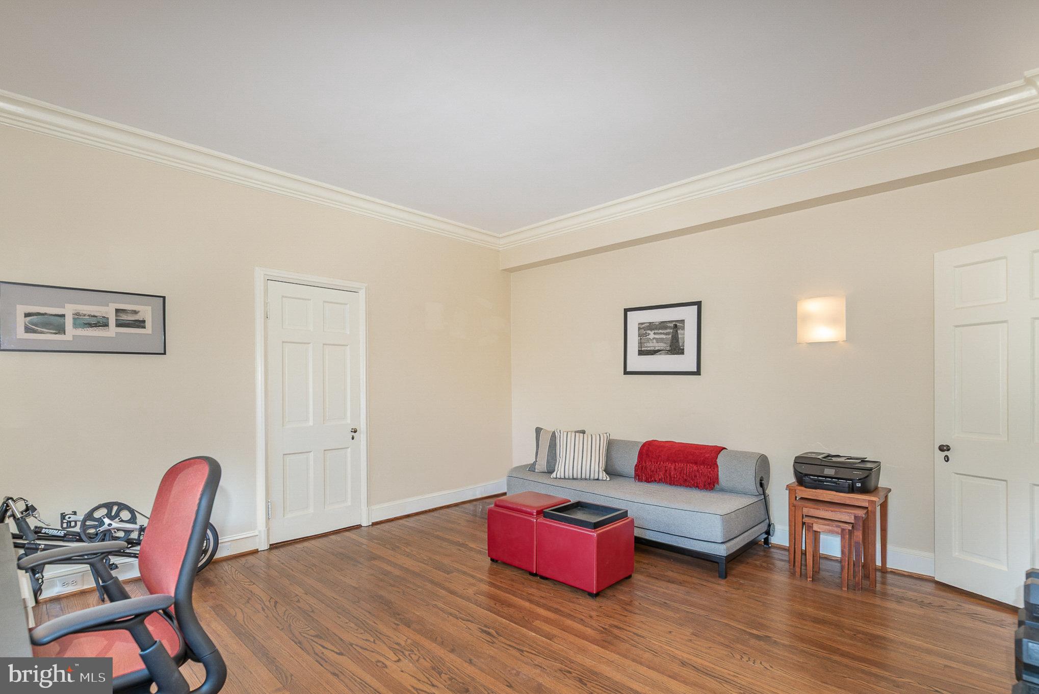 ROLAND PARK - Residential