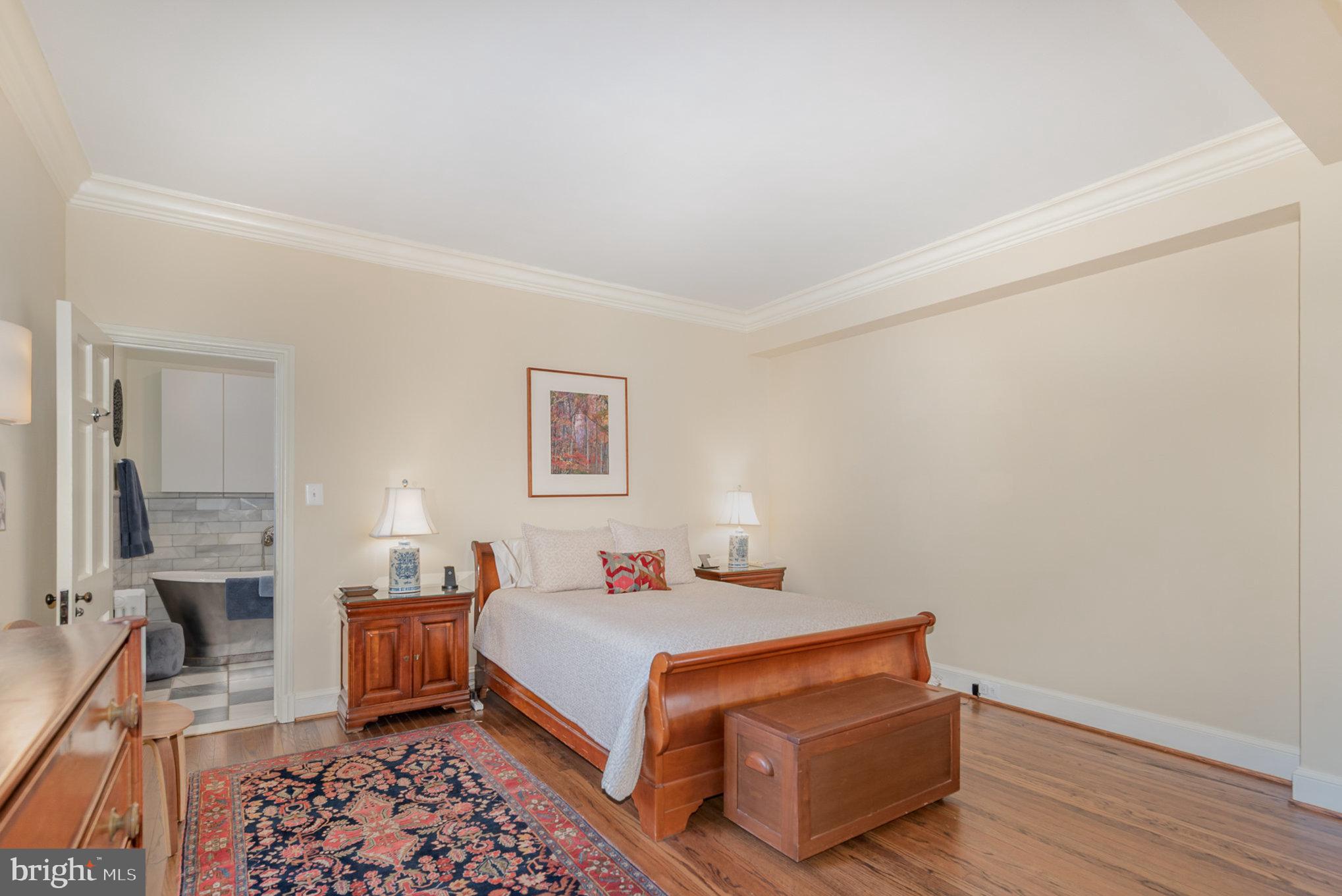 ROLAND PARK - Residential