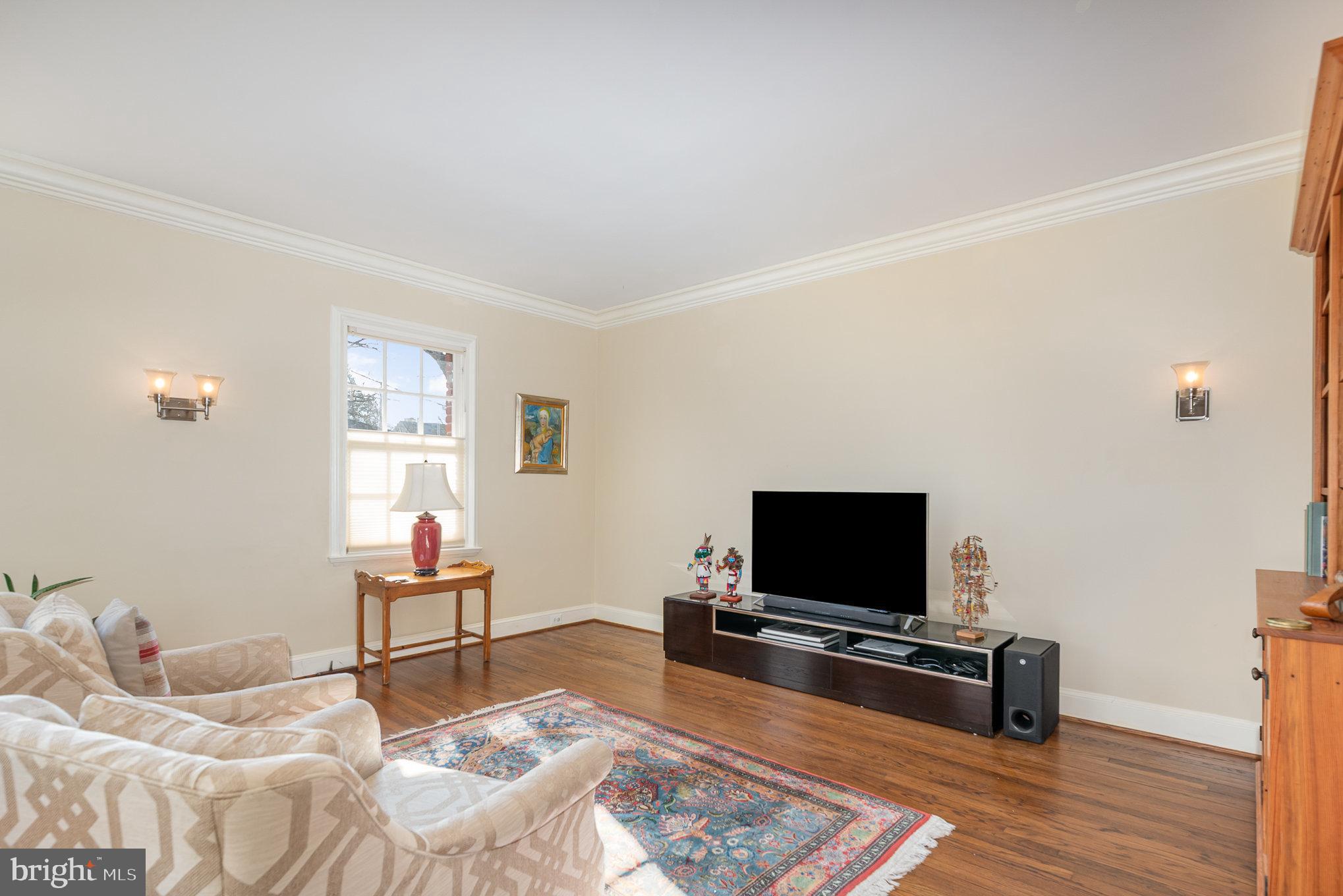 ROLAND PARK - Residential