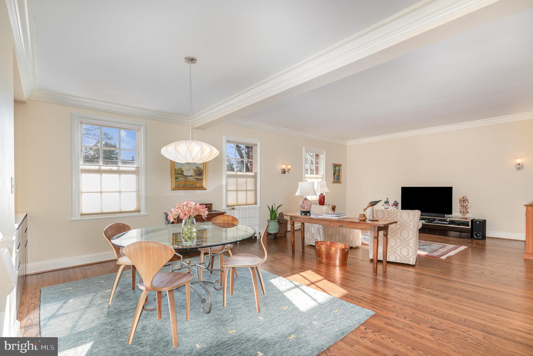 ROLAND PARK - Residential