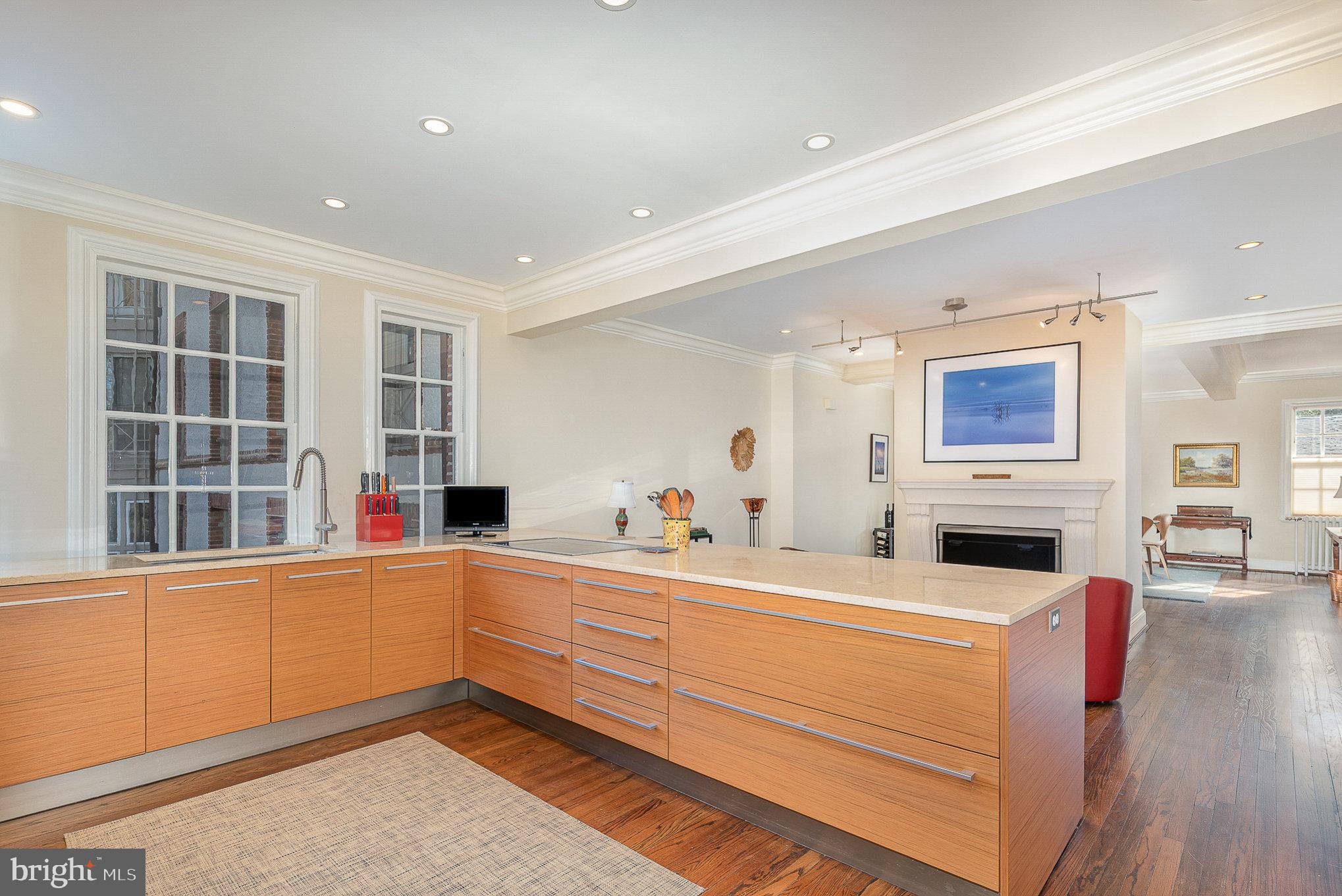 ROLAND PARK - Residential