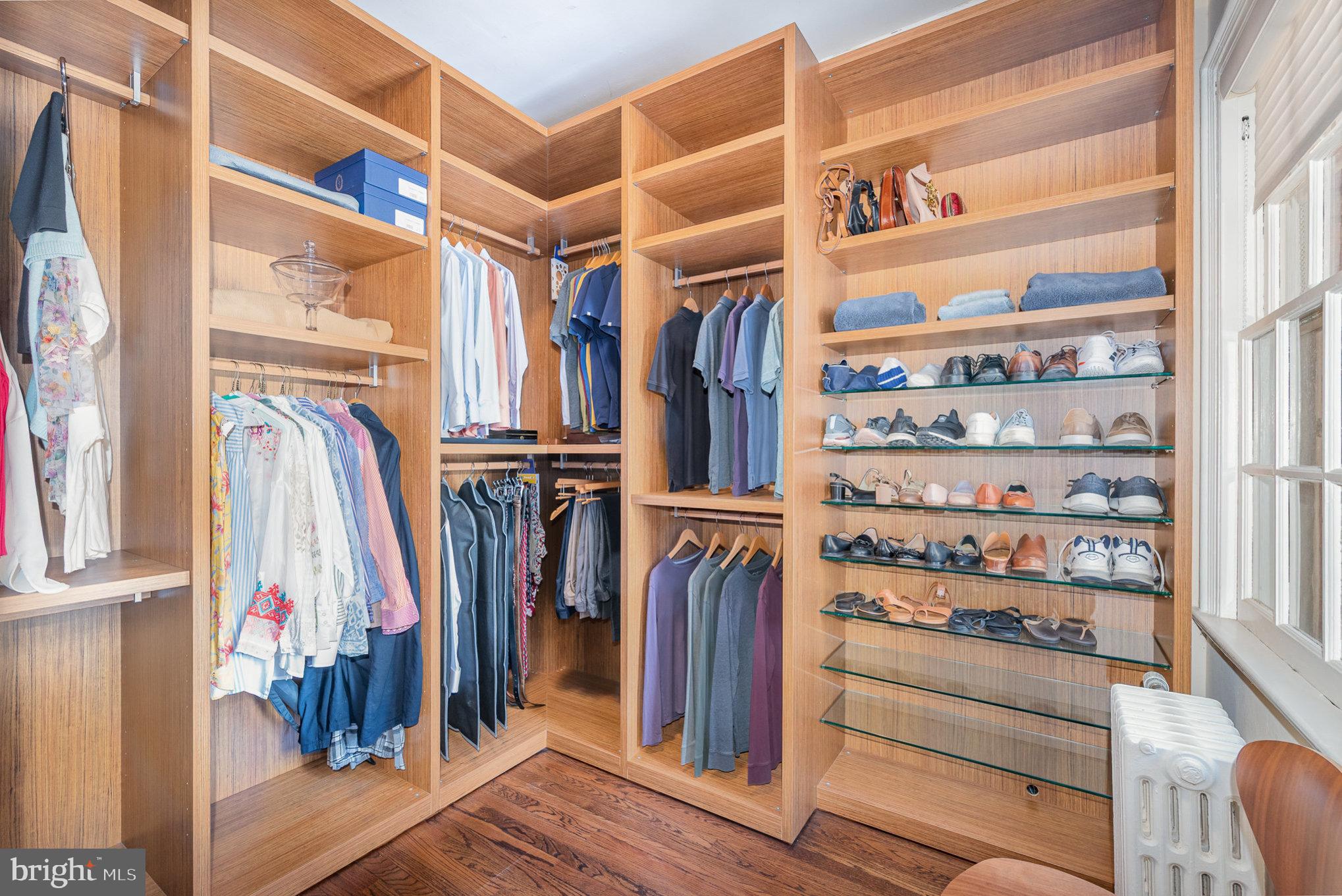 ROLAND PARK - Residential