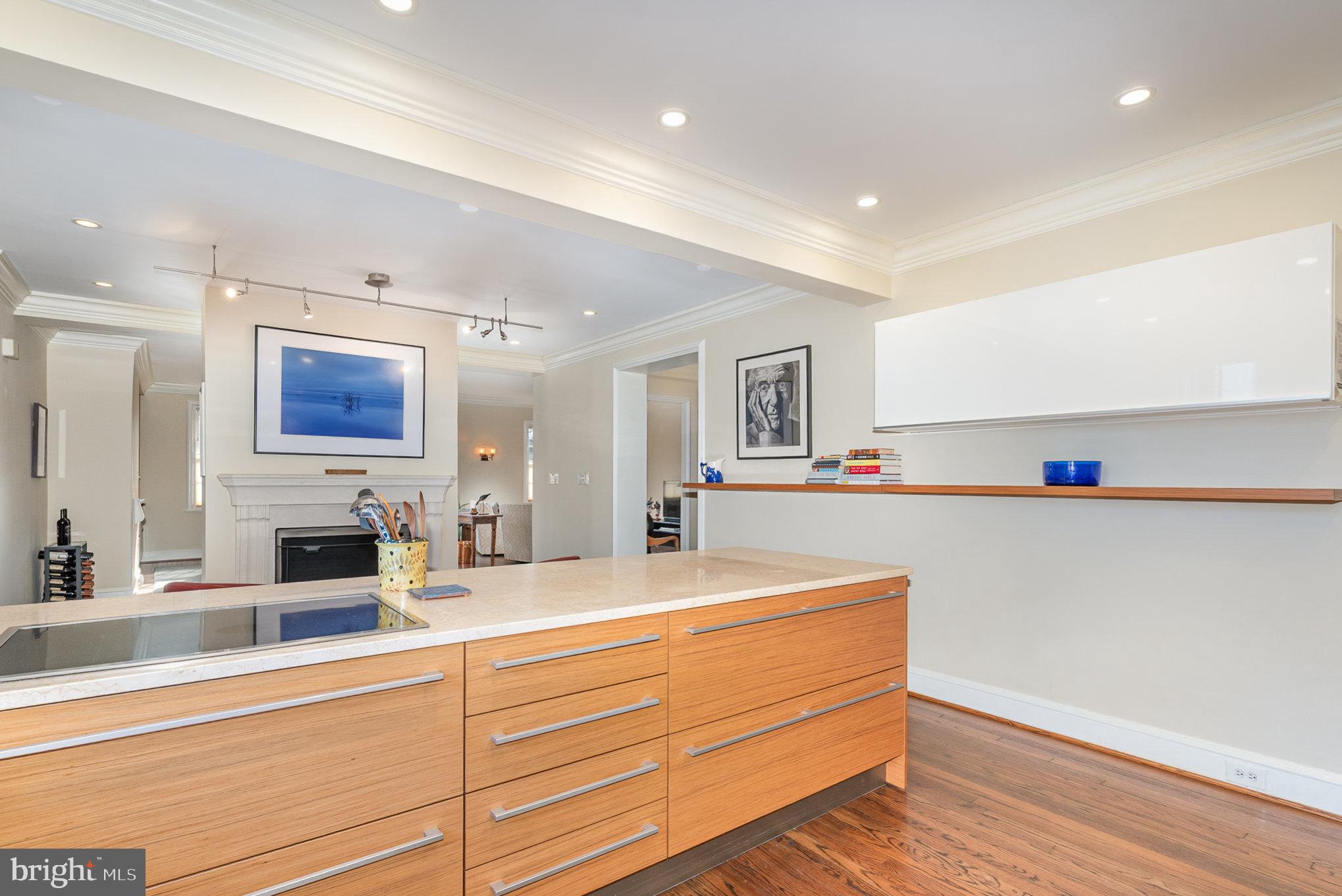 ROLAND PARK - Residential