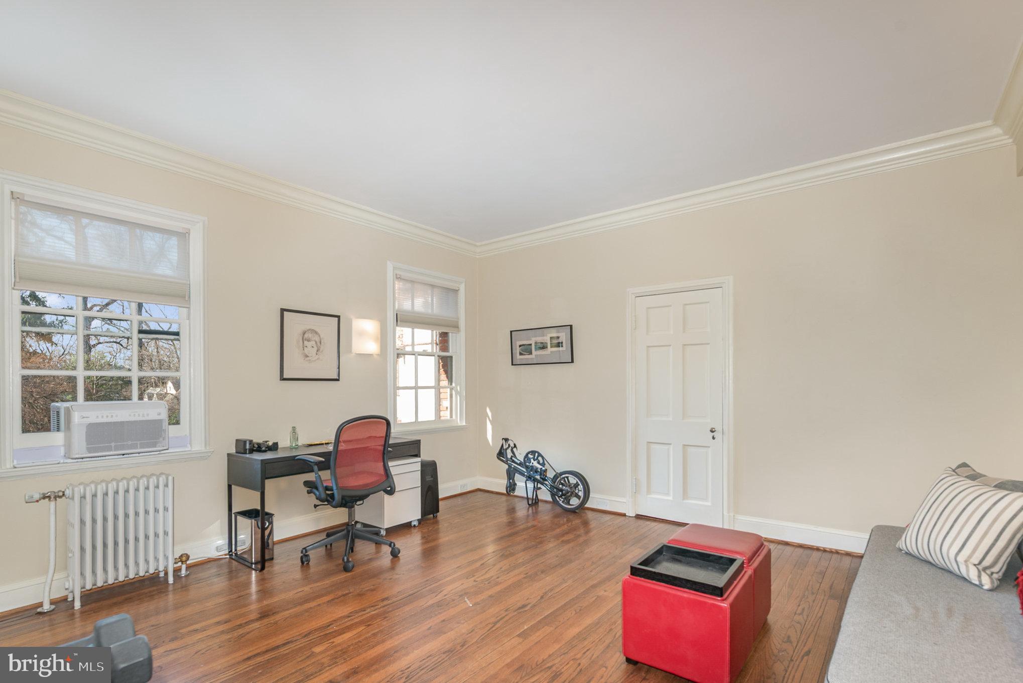 ROLAND PARK - Residential