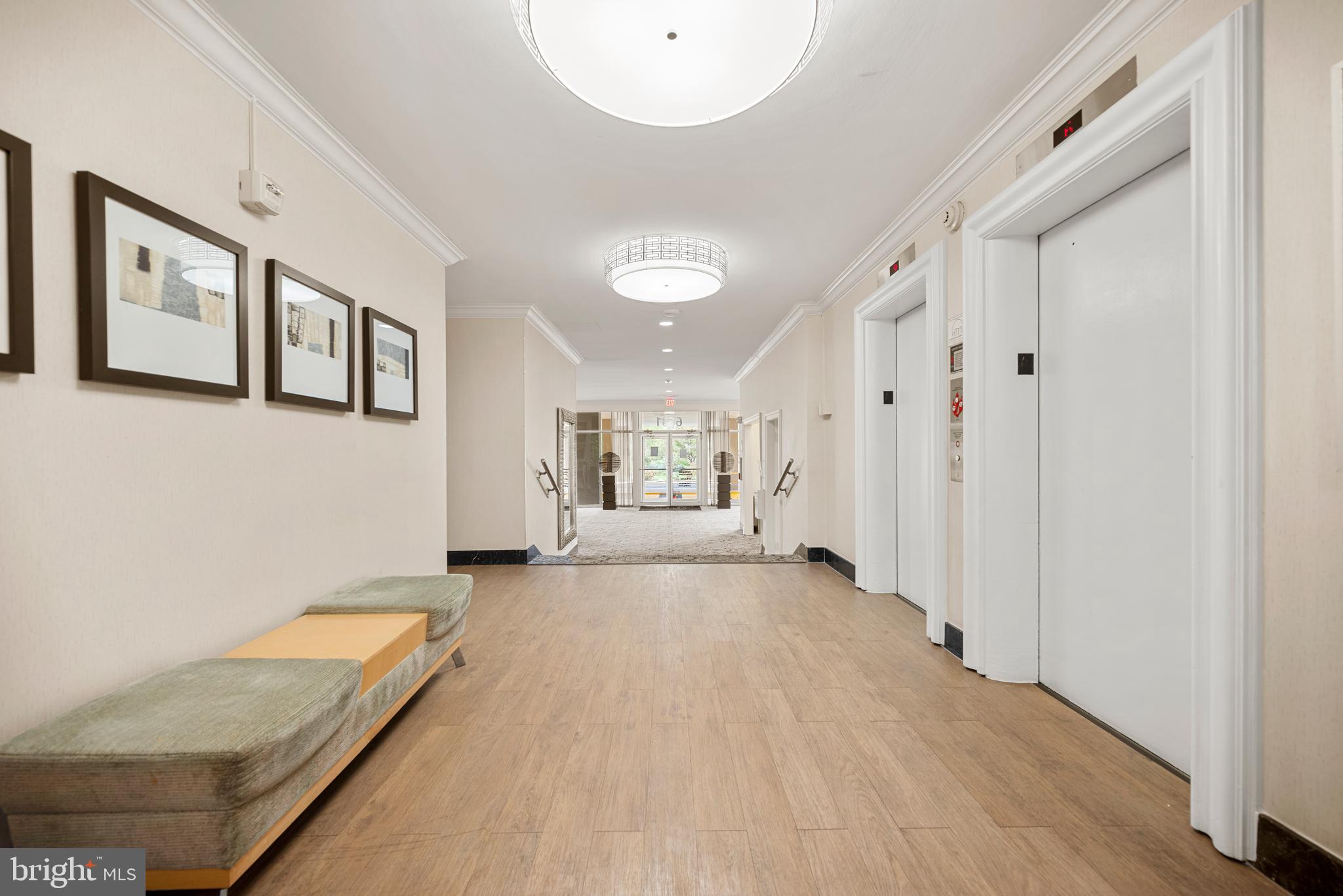 RIVER TOWERS - Residential