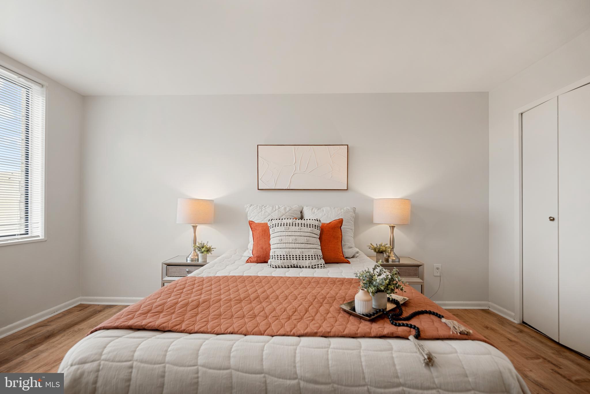 RIVER TOWERS - Residential