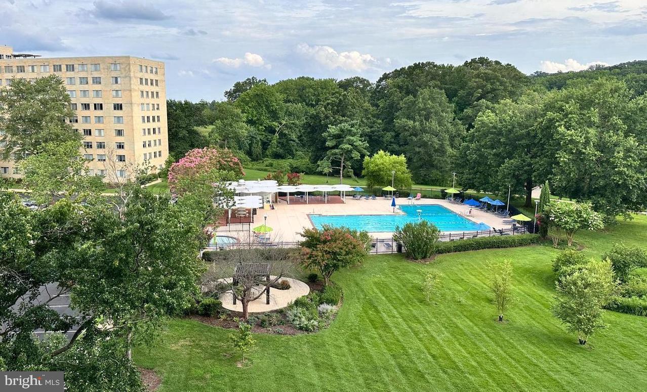 RIVER TOWERS - Residential