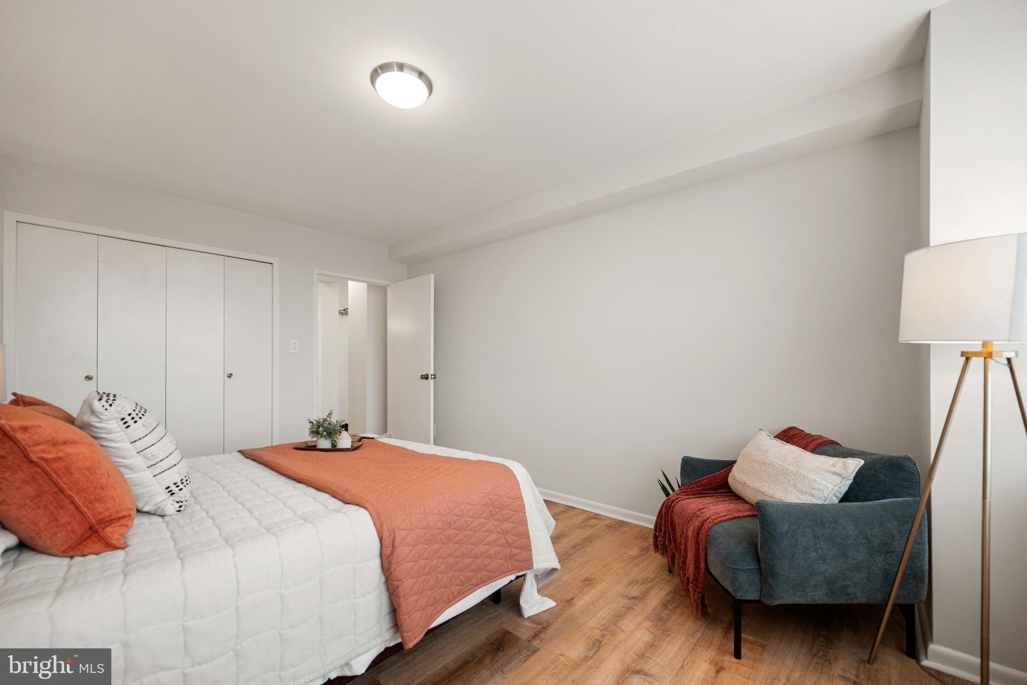 RIVER TOWERS - Residential