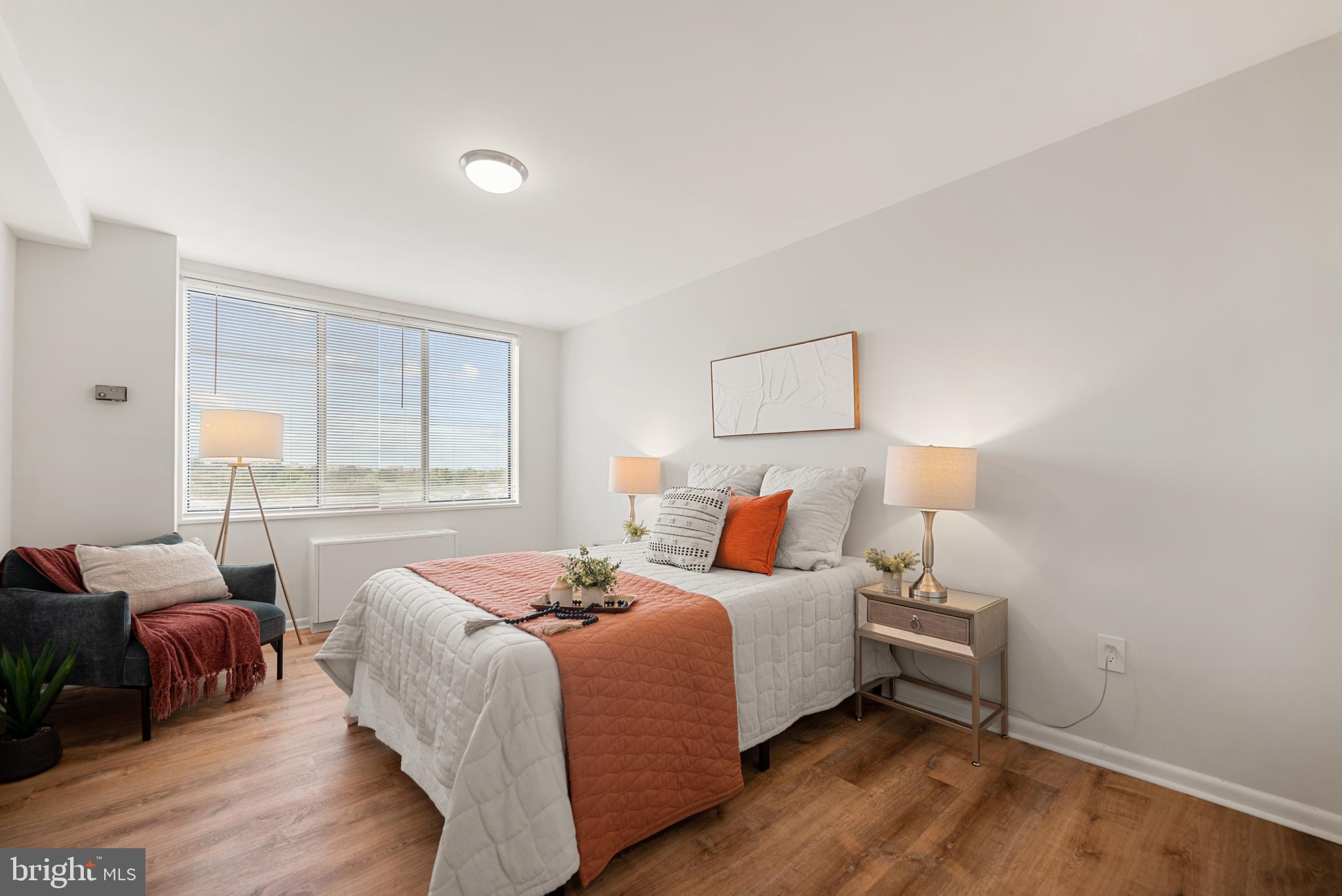 RIVER TOWERS - Residential