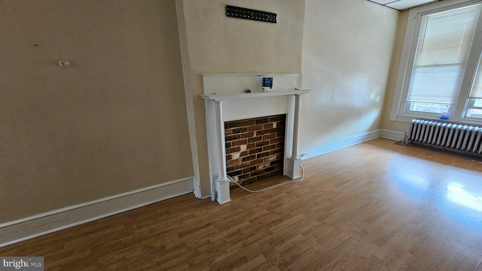 1337 MUHLENBERG STREET 1ST FLOOR
