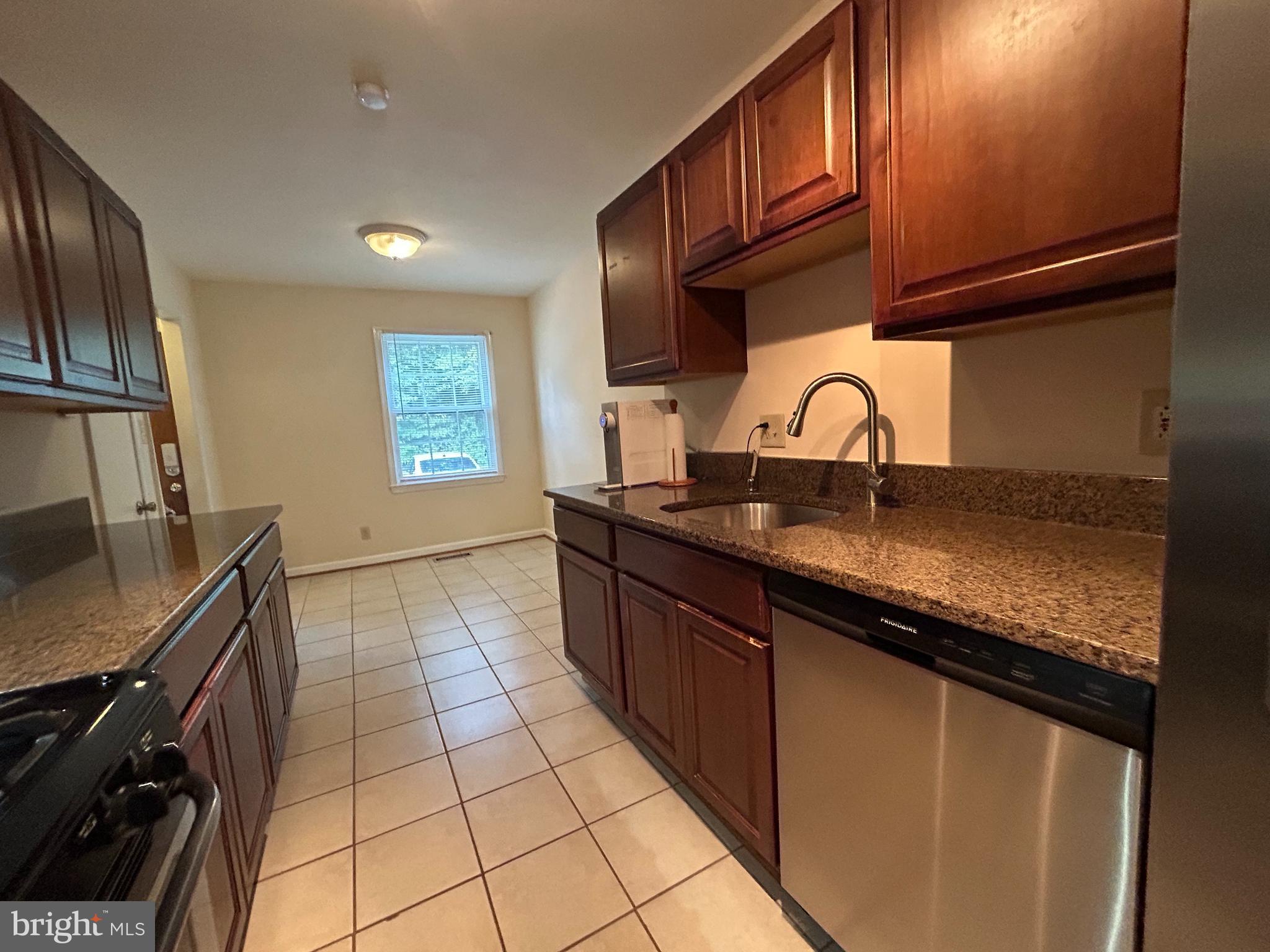 5432 BRIXHAM COURT