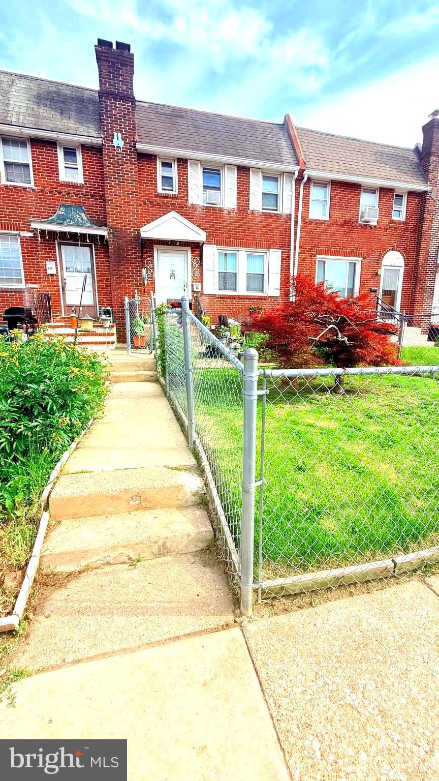 238 WYNNEWOOD AVENUE