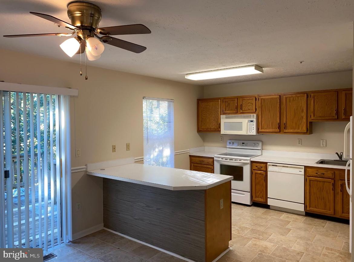 LAUREL GLEN - Residential Lease