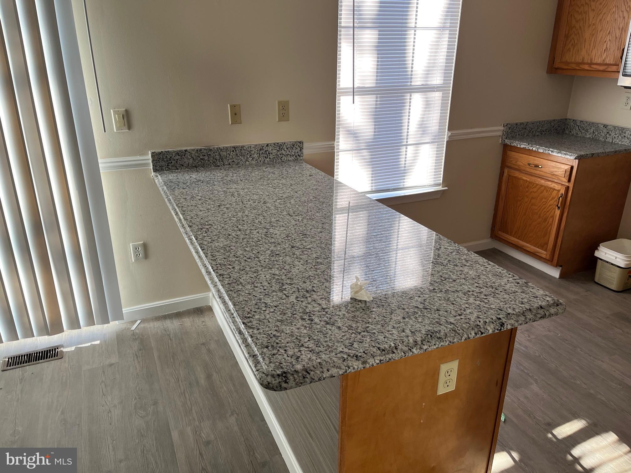 LAUREL GLEN - Residential Lease