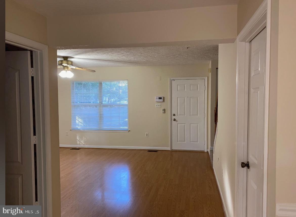 LAUREL GLEN - Residential Lease