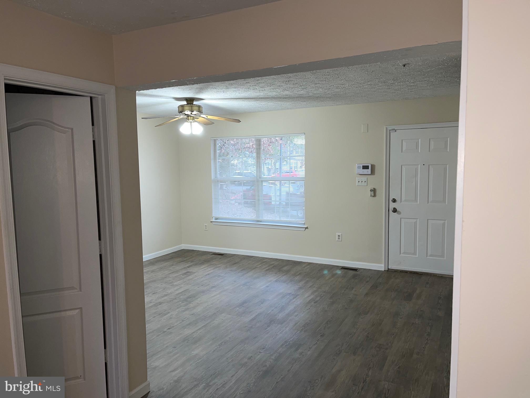 LAUREL GLEN - Residential Lease