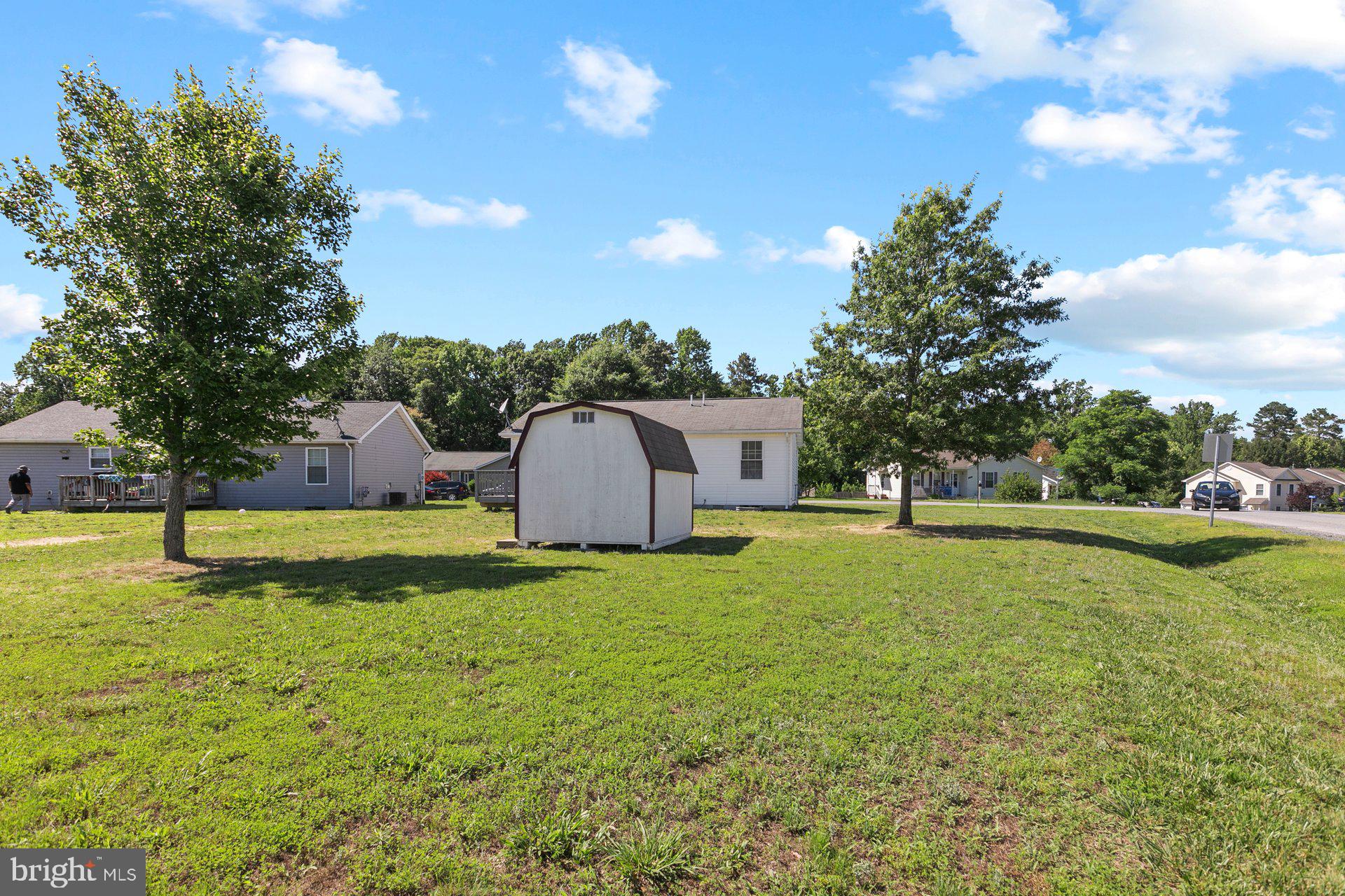 YARDLEY HILLS - Residential