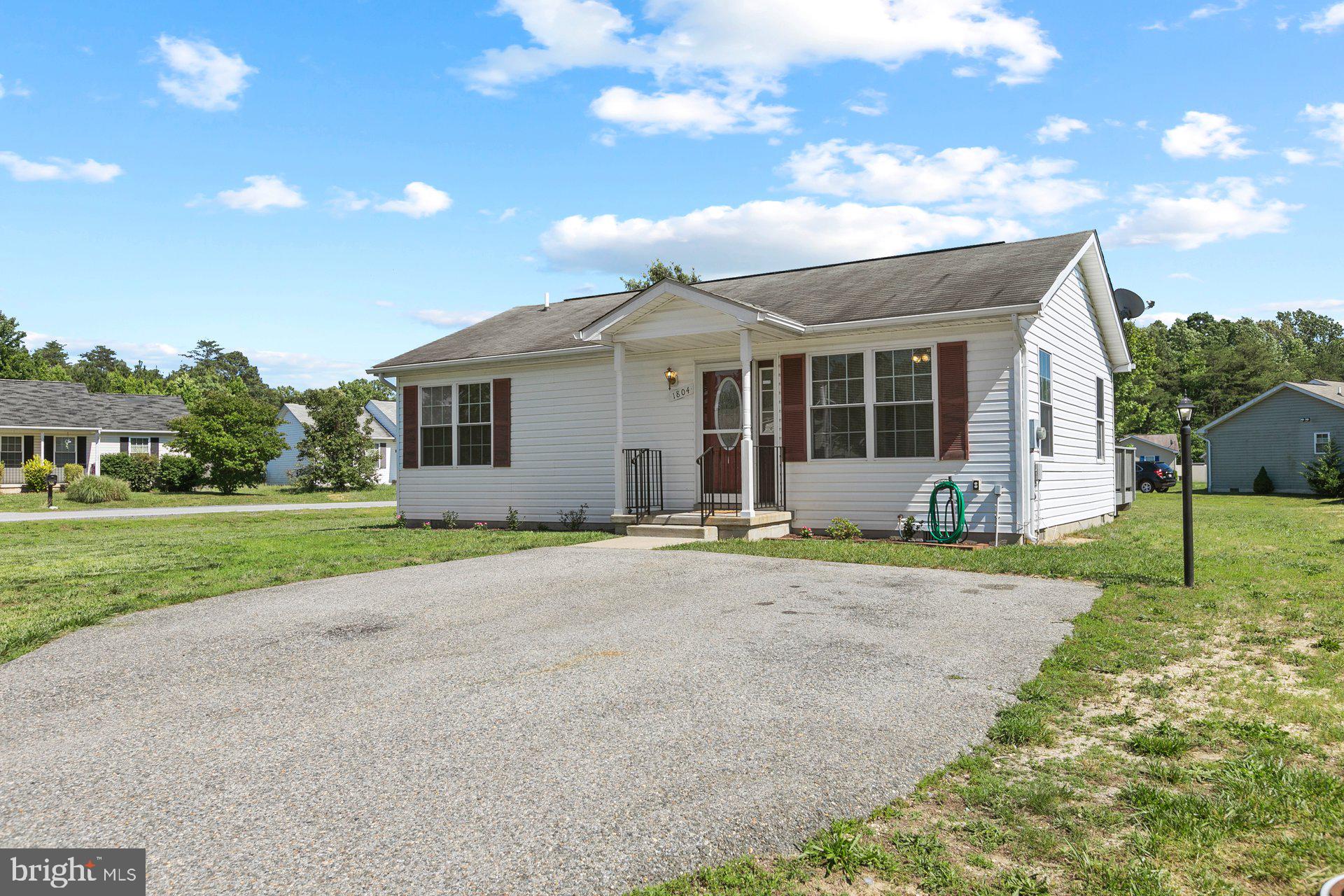 YARDLEY HILLS - Residential