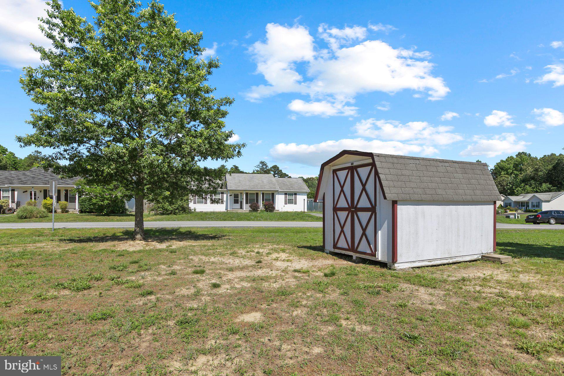 YARDLEY HILLS - Residential