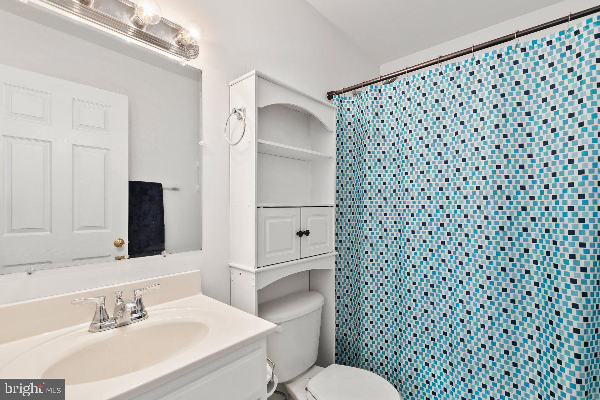 YARDLEY HILLS - Residential