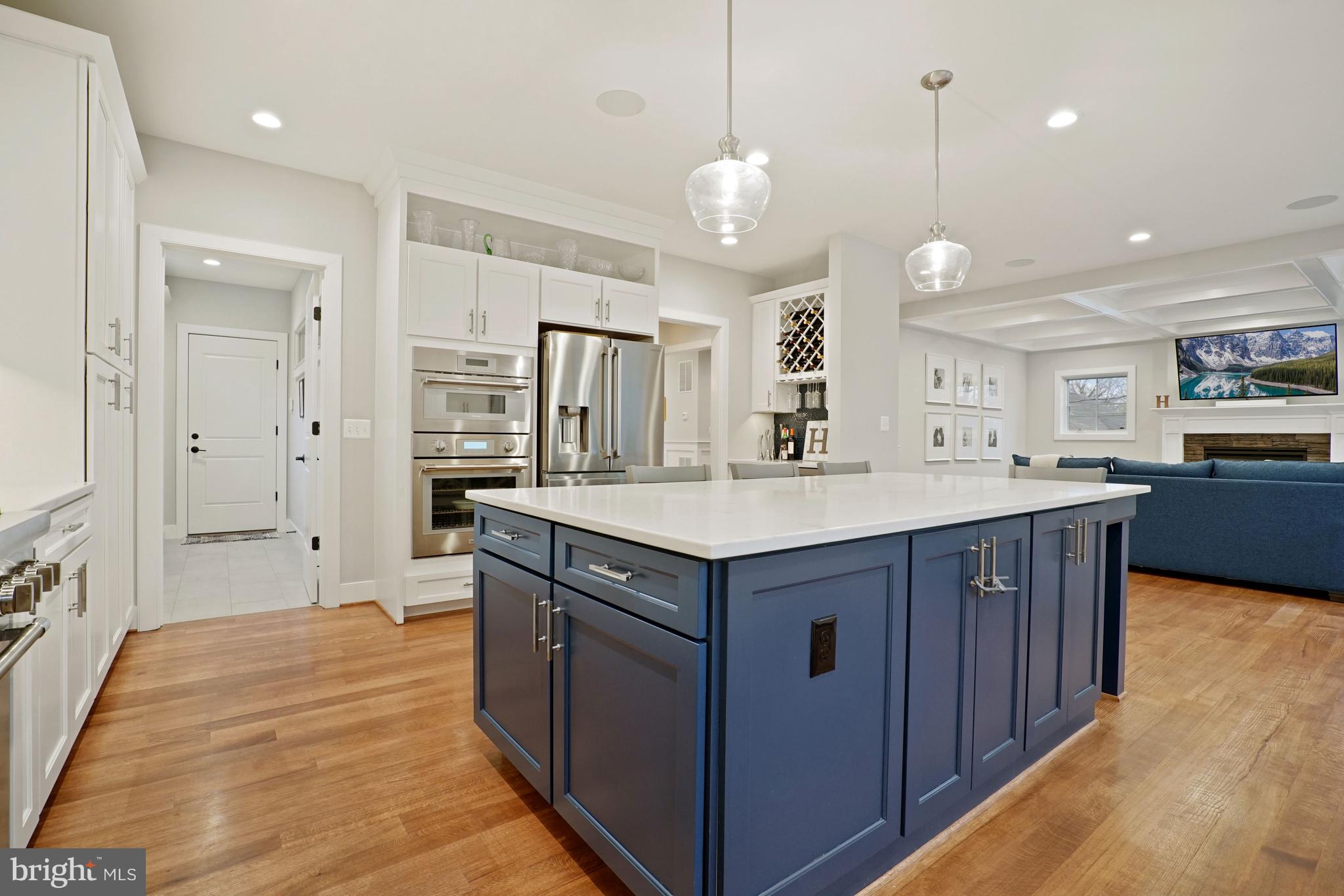 WAVERLY HILLS - Residential