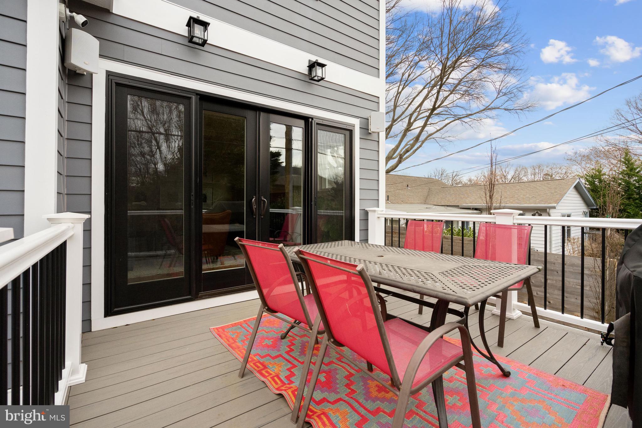 WAVERLY HILLS - Residential