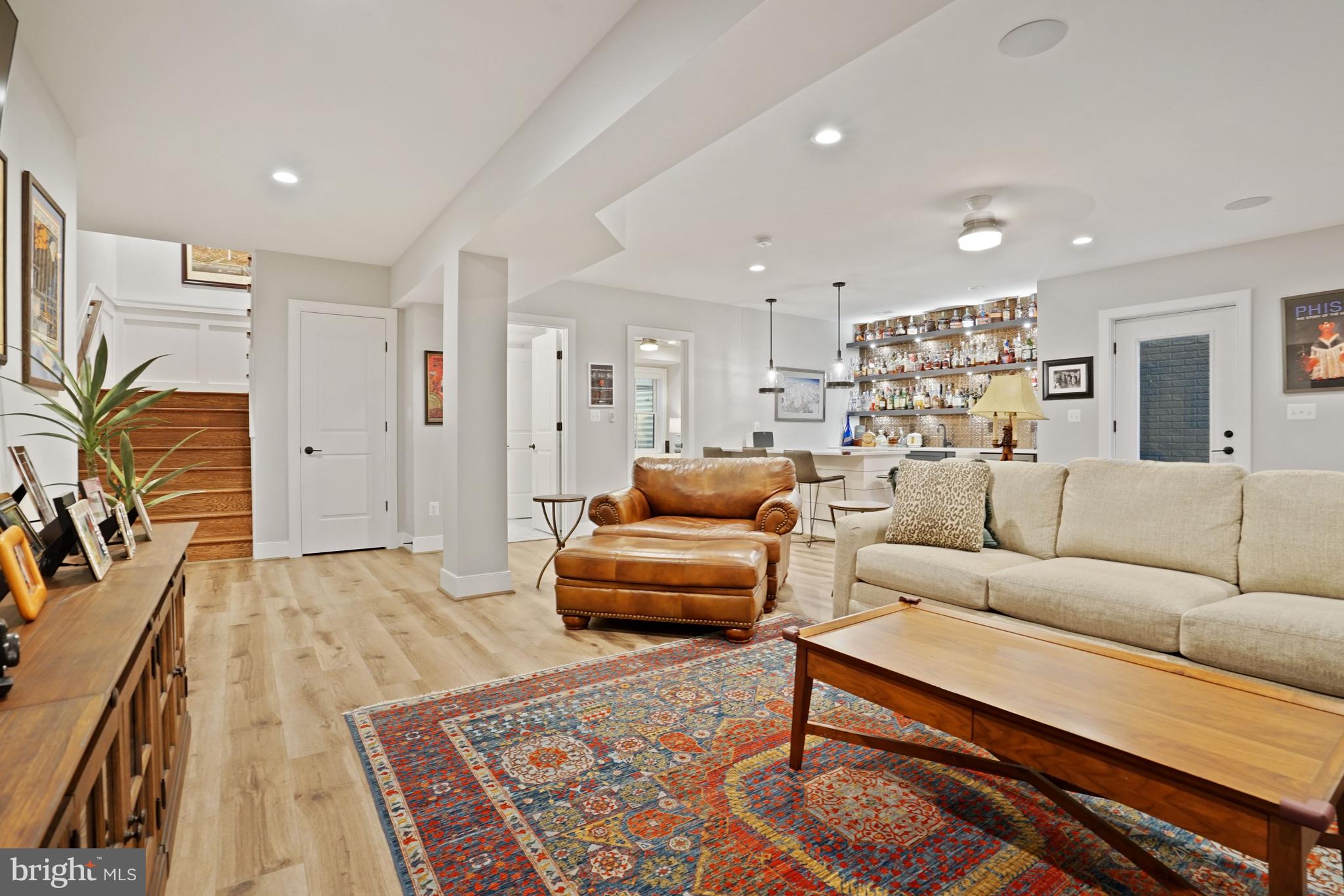 WAVERLY HILLS - Residential