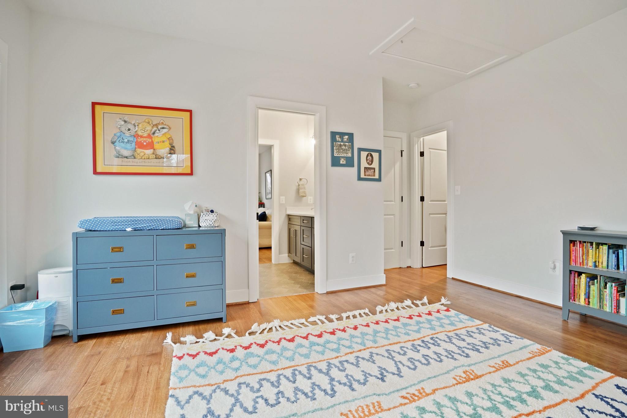 WAVERLY HILLS - Residential