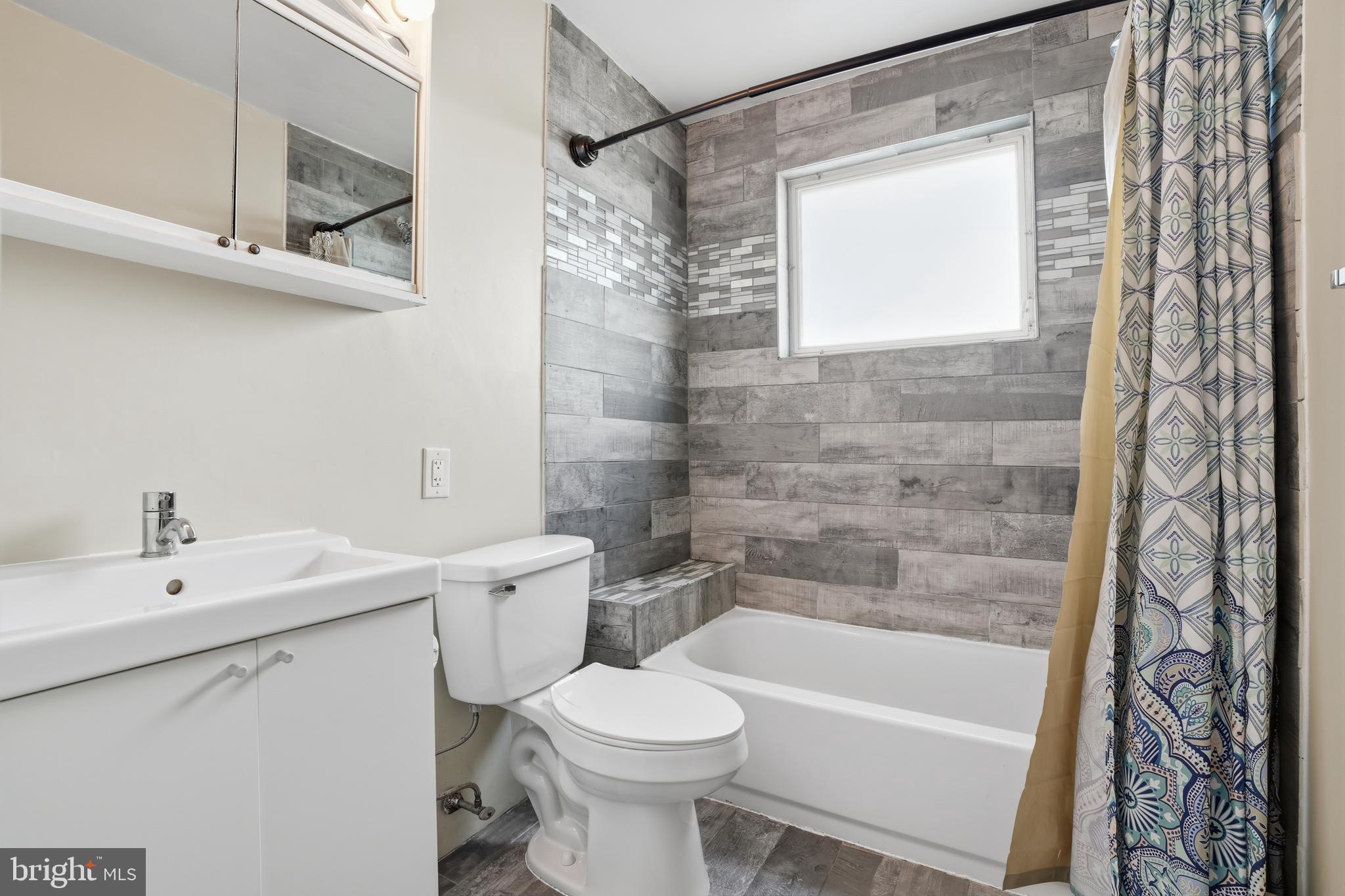 CHELTENHAM VIL - Residential