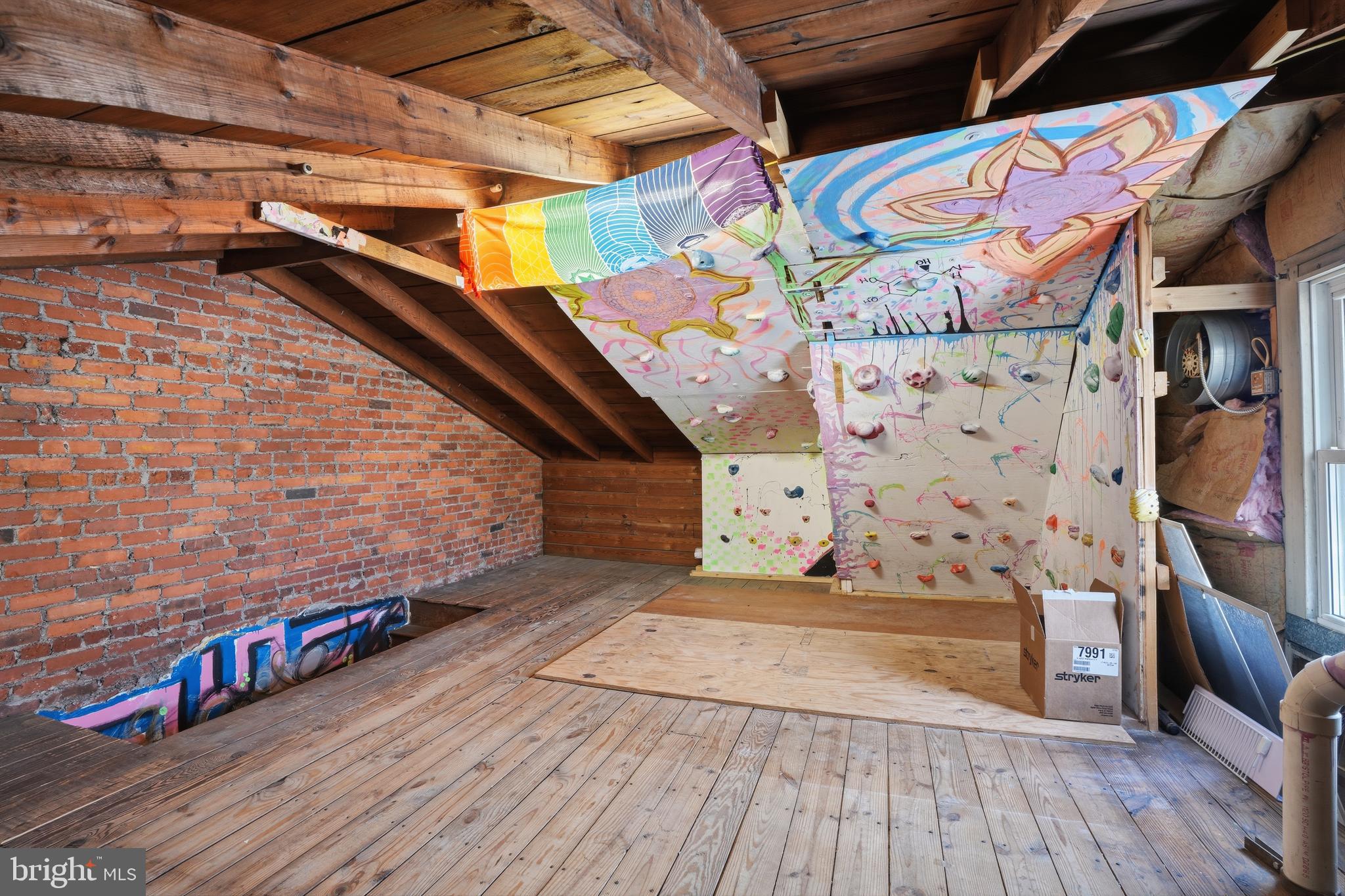 CHELTENHAM VIL - Residential