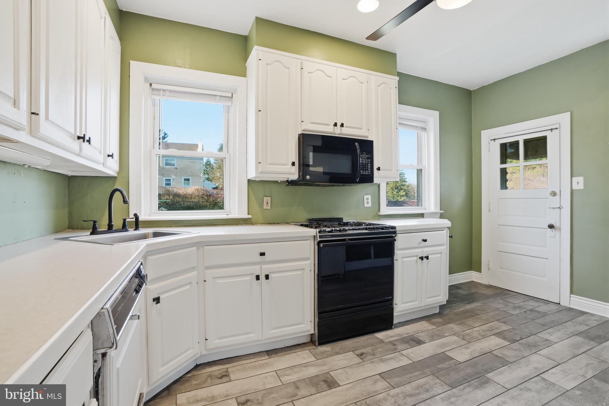 CHELTENHAM VIL - Residential