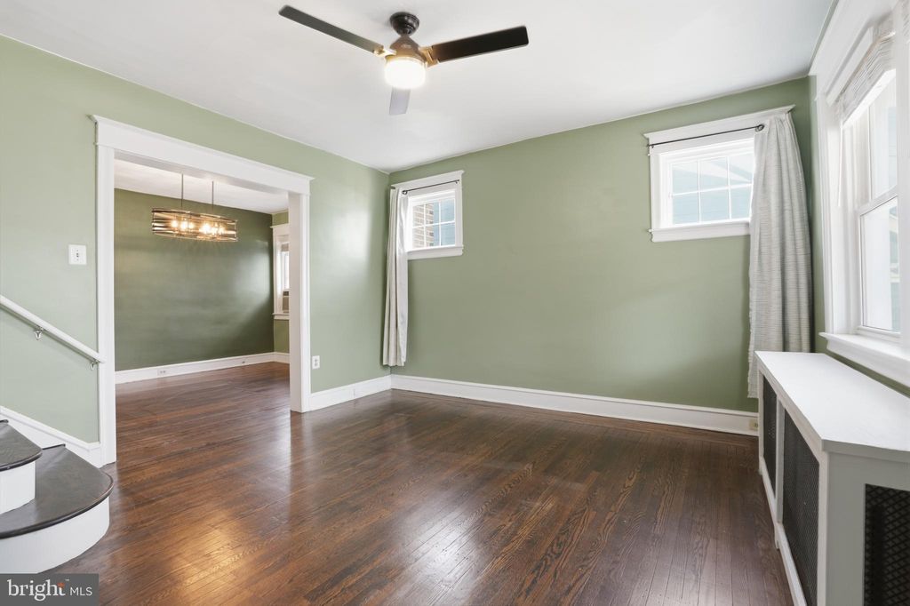 Photo of 420 Jefferson Avenue, CHELTENHAM, PA 19012 (MLS # PAMC2170622)