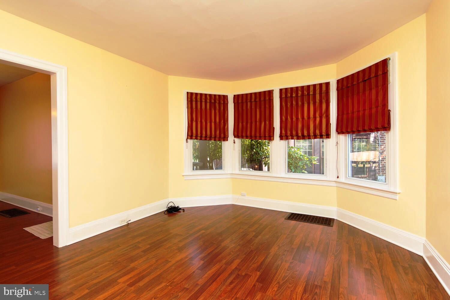 JENKINTOWN - Residential